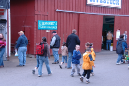 Barn with Shepherd's Extravaganza sign.